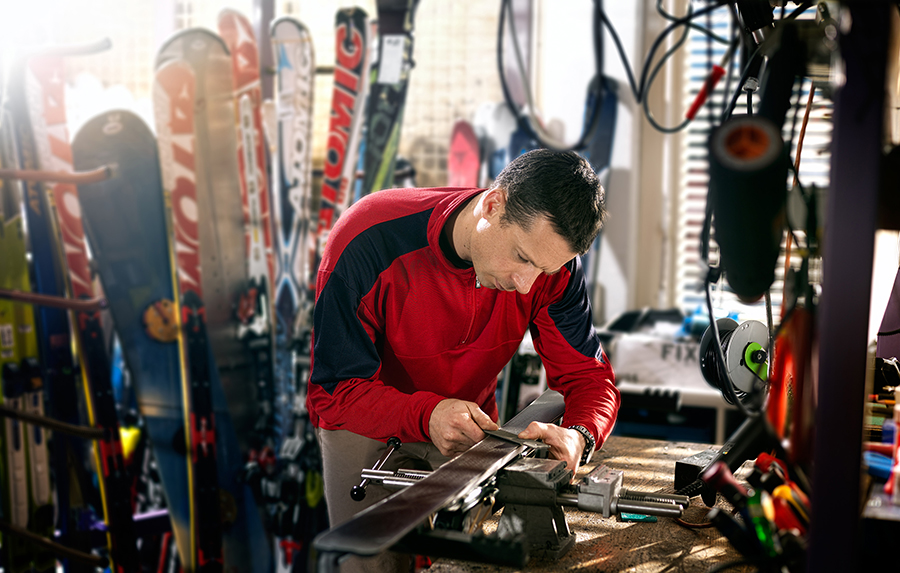 Lienzer Skishop_Joachims Skishop_Skiservice von Hand_Kanten schleifen_Skiservice in Lienz